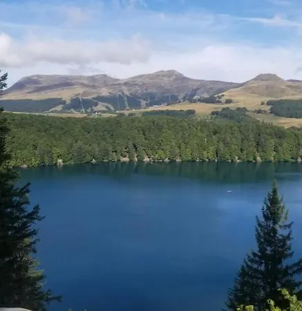 La Terrasse Des Volcans * Saint-Genes-Champanelle