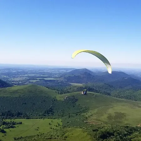 La Terrasse Des Volcans * Saint-Genes-Champanelle